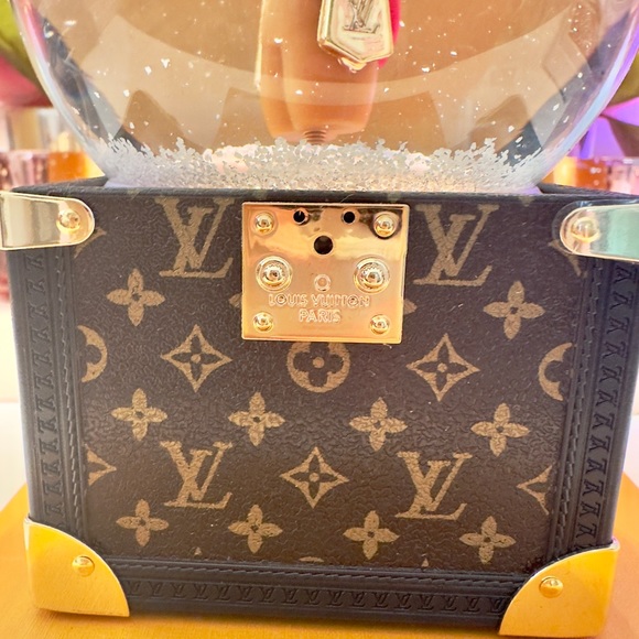 ✨Louis Vuitton Musical Snow Globe✨ - Picture 5 of 7
